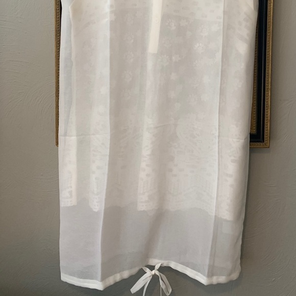 CAbi Prudence Sheer White Floral Lace Sleeveless Blouse - Picture 14 of 14